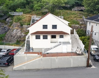 30 Brownville Ave, Lynn, Massachusetts, 3 Bedrooms Bedrooms, 6 Rooms Rooms,2 BathroomsBathrooms,Residential,For Sale,Brownville Ave,73553258