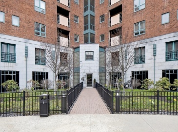 165 Cottage St, Chelsea, Massachusetts, 2 Bedrooms Bedrooms, 4 Rooms Rooms,1.5 BathroomsBathrooms,Residential Lease,For Rent,Cottage St,73554510