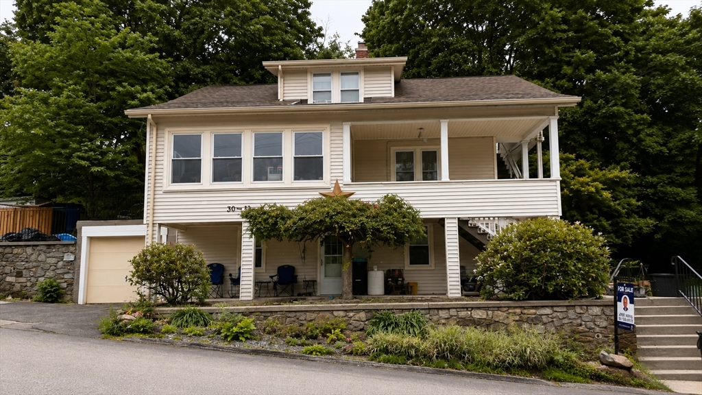 30-32 Dewey Rd, Shrewsbury, Massachusetts, 4 Bedrooms Bedrooms, 10 Rooms Rooms,3 BathroomsBathrooms,Residential Income,For Sale,Dewey Rd,73489404