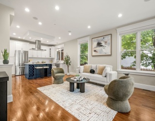 14 Pearl, Somerville, Massachusetts, 3 Bedrooms Bedrooms, 7 Rooms Rooms,4.5 BathroomsBathrooms,Residential,For Sale,Pearl,73554449