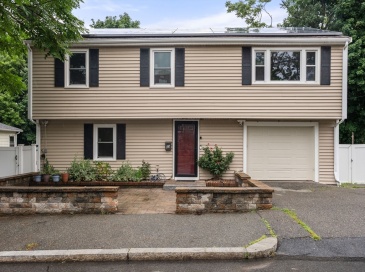 60 Plymouth Road, Malden, Massachusetts, 4 Bedrooms Bedrooms, 9 Rooms Rooms,2.5 BathroomsBathrooms,Residential,For Sale,Plymouth Road,73546870