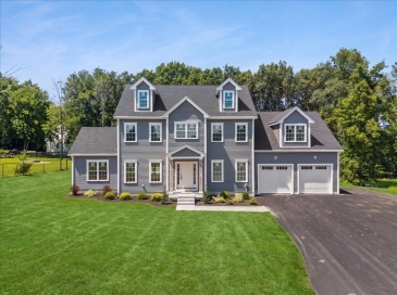 3 Loidie Lane, Brockton, Massachusetts, 5 Bedrooms Bedrooms, 11 Rooms Rooms,3 BathroomsBathrooms,Residential,For Sale,Loidie Lane,73551346