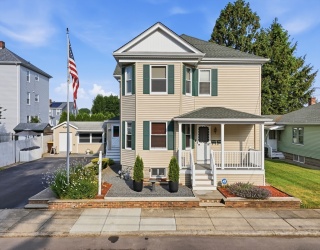 28 Wingold Street, Fall River, Massachusetts, 4 Bedrooms Bedrooms, 10 Rooms Rooms,2 BathroomsBathrooms,Residential Income,For Sale,Wingold Street,73546429
