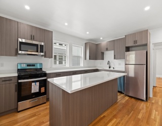 46 Revere St., Everett, Massachusetts, 5 Bedrooms Bedrooms, 12 Rooms Rooms,3 BathroomsBathrooms,Residential Income,For Sale,Revere St.,73554465