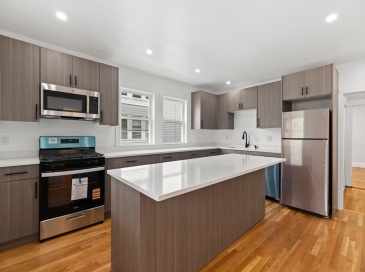 46 Revere St., Everett, Massachusetts, 5 Bedrooms Bedrooms, 12 Rooms Rooms,3 BathroomsBathrooms,Residential Income,For Sale,Revere St.,73554465