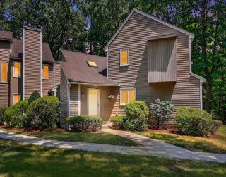 8 Pilgrim Drive, Westford, Massachusetts, 3 Bedrooms Bedrooms, 7 Rooms Rooms,2.5 BathroomsBathrooms,Residential,For Sale,Pilgrim Drive,73554452
