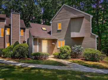 8 Pilgrim Drive, Westford, Massachusetts, 3 Bedrooms Bedrooms, 7 Rooms Rooms,2.5 BathroomsBathrooms,Residential,For Sale,Pilgrim Drive,73554452