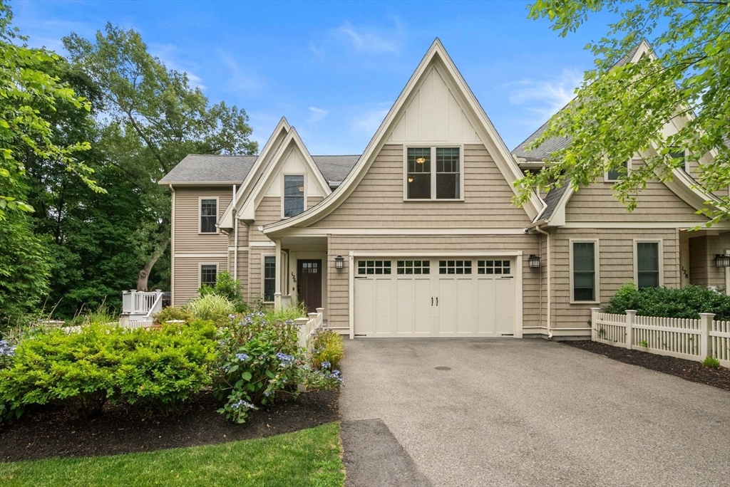 126 Walnut St, Wellesley, Massachusetts, 4 Bedrooms Bedrooms, 6 Rooms Rooms,3.5 BathroomsBathrooms,Residential,For Sale,Walnut St,73554554