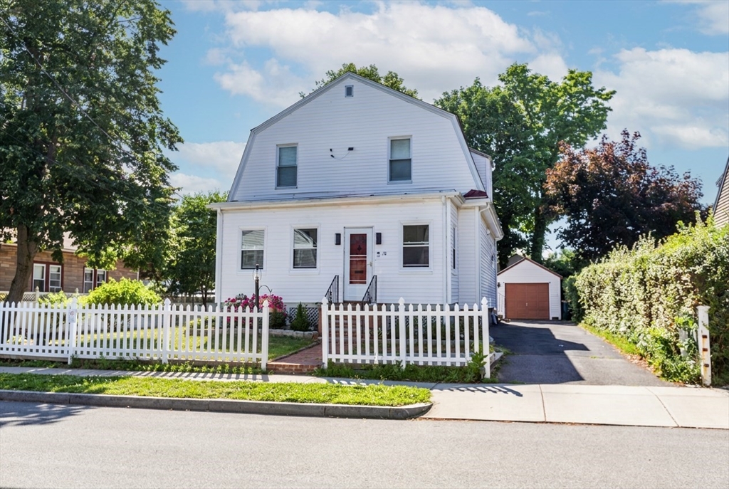 78 Arnold St, Quincy, Massachusetts, 3 Bedrooms Bedrooms, 7 Rooms Rooms,1.5 BathroomsBathrooms,Residential,For Sale,Arnold St,73554476