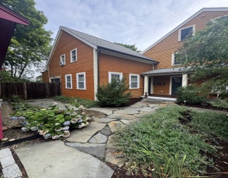 3A Avon St, Reading, Massachusetts, 1 Bedroom Bedrooms, 5 Rooms Rooms,1.5 BathroomsBathrooms,Residential Lease,For Rent,Avon St,73554359