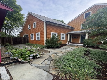 3A Avon St, Reading, Massachusetts, 1 Bedroom Bedrooms, 5 Rooms Rooms,1.5 BathroomsBathrooms,Residential Lease,For Rent,Avon St,73554359