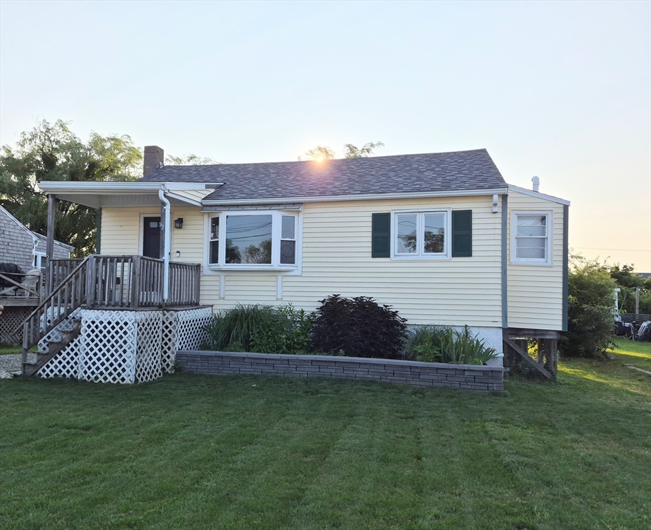 20 Johnson Terrace, Marshfield, Massachusetts, 2 Bedrooms Bedrooms, 5 Rooms Rooms,1 BathroomBathrooms,Residential Lease,For Rent,Johnson Terrace,73554523