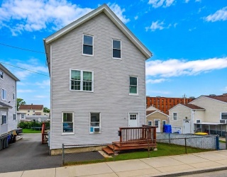 32 Slater, Fall River, Massachusetts, 5 Bedrooms Bedrooms, 15 Rooms Rooms,3 BathroomsBathrooms,Residential Income,For Sale,Slater,73554483