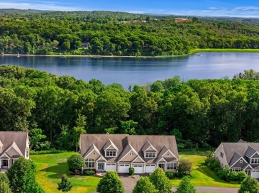 11 Riverview Hts, Amesbury, Massachusetts, 3 Bedrooms Bedrooms, 6 Rooms Rooms,2.5 BathroomsBathrooms,Residential,For Sale,Riverview Hts,73549736