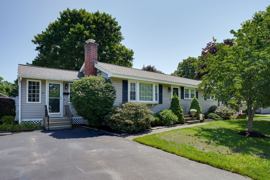 40 Farmington Circle, Marlborough, Massachusetts, 5 Bedrooms Bedrooms, 12 Rooms Rooms,2.5 BathroomsBathrooms,Residential,For Sale,Farmington Circle,73554228