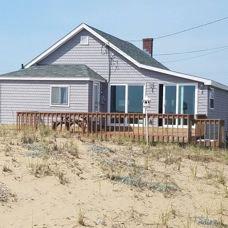 4 39th Street, Newbury, Massachusetts, 3 Bedrooms Bedrooms, 5 Rooms Rooms,1 BathroomBathrooms,Residential Lease,For Rent,39th Street,73554584