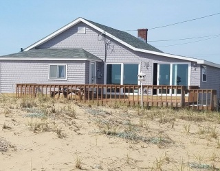4 39th Street, Newbury, Massachusetts, 3 Bedrooms Bedrooms, 5 Rooms Rooms,1 BathroomBathrooms,Residential Lease,For Rent,39th Street,73554584
