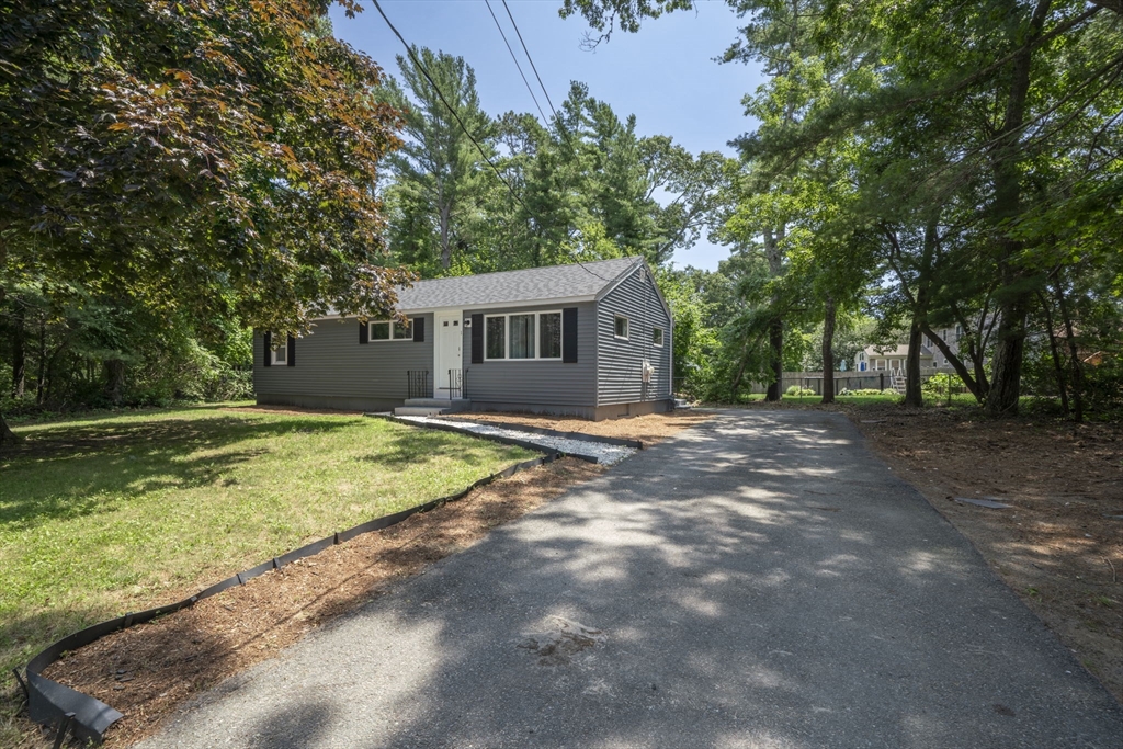 1 Arlington Rd, Wareham, Massachusetts, 3 Bedrooms Bedrooms, 6 Rooms Rooms,2 BathroomsBathrooms,Residential,For Sale,Arlington Rd,73554304