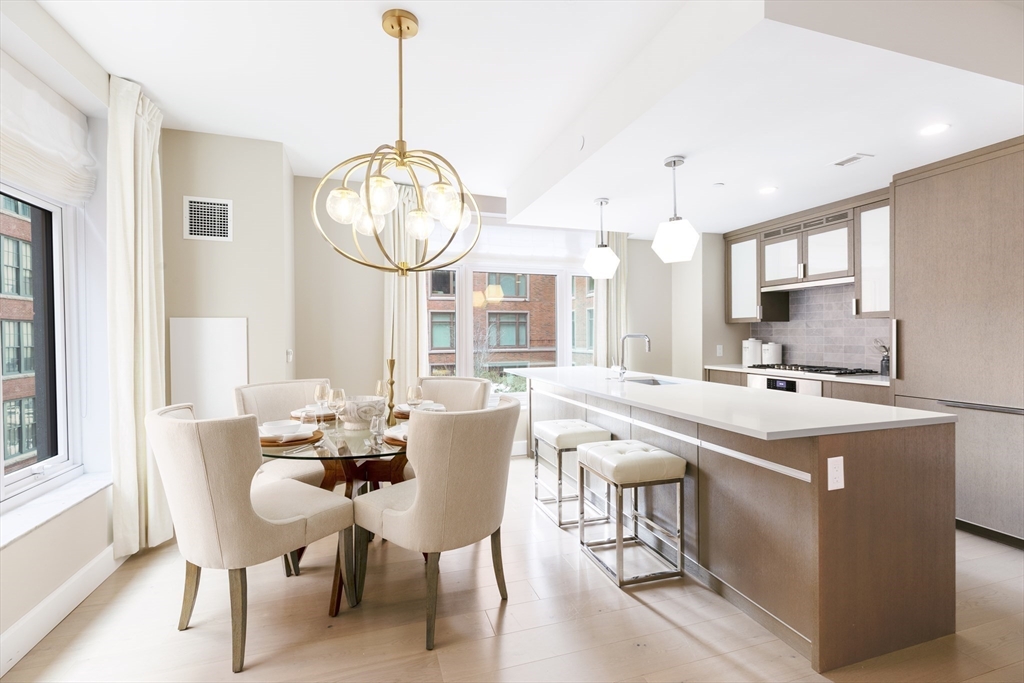 100 Lovejoy Wharf, Boston, Massachusetts, 2 Bedrooms Bedrooms, 4 Rooms Rooms,2 BathroomsBathrooms,Residential,For Sale,Lovejoy Wharf,73554683