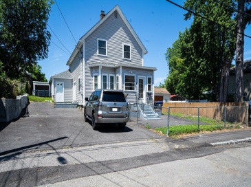 2 Chelmsford Street, Methuen, Massachusetts, 3 Bedrooms Bedrooms, 7 Rooms Rooms,1.5 BathroomsBathrooms,Residential Lease,For Rent,Chelmsford Street,73554686 2 Chelmsford Street, Methuen, Massachusetts, 3 Bedrooms Bedrooms, 7 Rooms Rooms,1.5 BathroomsBathrooms,Residential Lease,For Rent,Chelmsford Street,73554686
