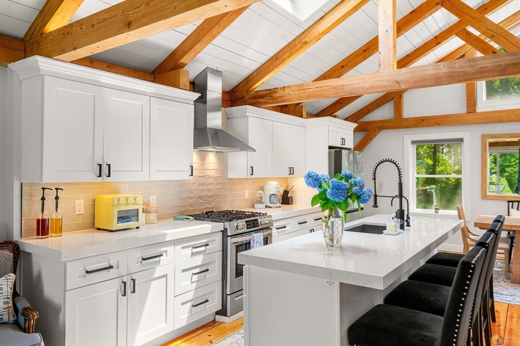 10 Old Rowley Rd, Newbury, Massachusetts, 5 Bedrooms Bedrooms, 8 Rooms Rooms,3 BathroomsBathrooms,Residential,For Sale,Old Rowley Rd,73554385