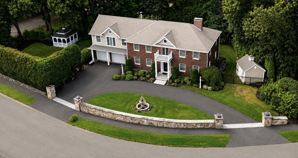 10 Juniper Hill Road, Waltham, Massachusetts, 4 Bedrooms Bedrooms, 10 Rooms Rooms,3.5 BathroomsBathrooms,Residential,For Sale,Juniper Hill Road,73554419