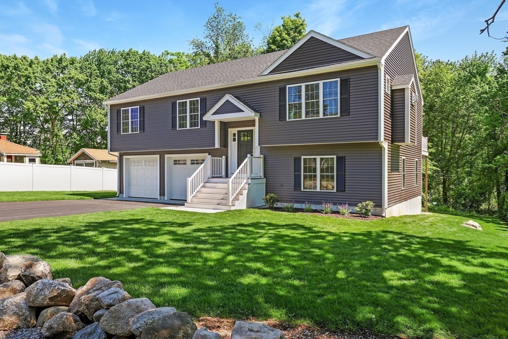 206 High Street, Abington, Massachusetts, 3 Bedrooms Bedrooms, 7 Rooms Rooms,3 BathroomsBathrooms,Residential,For Sale,High Street,73530225