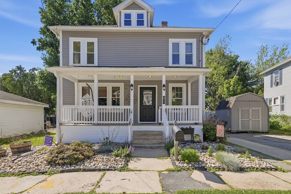 21 Moison Avenue, Methuen, Massachusetts, 4 Bedrooms Bedrooms, 7 Rooms Rooms,1 BathroomBathrooms,Residential,For Sale,Moison Avenue,73534372