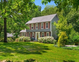 27 Old Homestead Rd, Groton, Massachusetts, 4 Bedrooms Bedrooms, 9 Rooms Rooms,2.5 BathroomsBathrooms,Residential,For Sale,Old Homestead Rd,73533131
