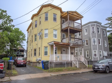 36-38 Chapel St, Springfield, Massachusetts, 9 Bedrooms Bedrooms, 15 Rooms Rooms,3 BathroomsBathrooms,Residential Income,For Sale,Chapel St,73524423