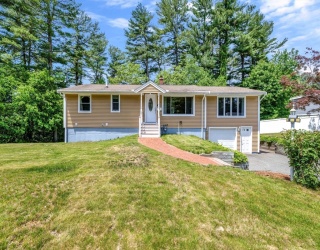 14 Raymond Rd, Chelmsford, Massachusetts, 3 Bedrooms Bedrooms, 6 Rooms Rooms,2 BathroomsBathrooms,Residential,For Sale,Raymond Rd,73529840