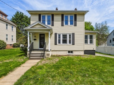36 Queen St, Holyoke, Massachusetts, 3 Bedrooms Bedrooms, 7 Rooms Rooms,1.5 BathroomsBathrooms,Residential,For Sale,Queen St,73512546 36 Queen St, Holyoke, Massachusetts, 3 Bedrooms Bedrooms, 7 Rooms Rooms,1.5 BathroomsBathrooms,Residential,For Sale,Queen St,73512546