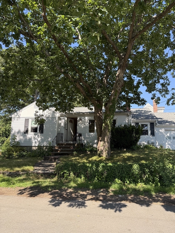 21 Spaulding St, Quincy, Massachusetts, 3 Bedrooms Bedrooms, 7 Rooms Rooms,1.5 BathroomsBathrooms,Residential,For Sale,Spaulding St,73545831