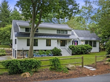 16 Woodholm Rd, Manchester, Massachusetts, 5 Bedrooms Bedrooms, 9 Rooms Rooms,3.5 BathroomsBathrooms,Residential,For Sale,Woodholm Rd,73496381