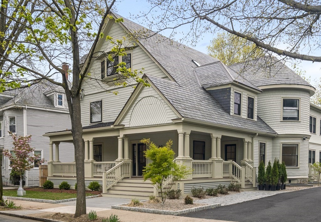 36 Osborne Rd, Brookline, Massachusetts, 4 Bedrooms Bedrooms, 13 Rooms Rooms,4 BathroomsBathrooms,Residential,For Sale,Osborne Rd,73480317