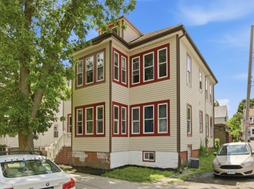 25-27 Walnut Street, Malden, Massachusetts, 9 Bedrooms Bedrooms, 17 Rooms Rooms,2.5 BathroomsBathrooms,Residential Income,For Sale,Walnut Street,73532683