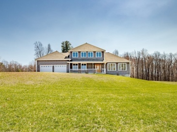 146 Elmwood Rd, Lunenburg, Massachusetts, 3 Bedrooms Bedrooms, 8 Rooms Rooms,3 BathroomsBathrooms,Residential,For Sale,Elmwood Rd,73481269