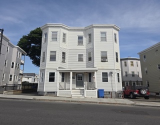 117 Revere St, Winthrop, Massachusetts, 9 Bedrooms Bedrooms, 18 Rooms Rooms,3 BathroomsBathrooms,Residential Income,For Sale,Revere St,73531573