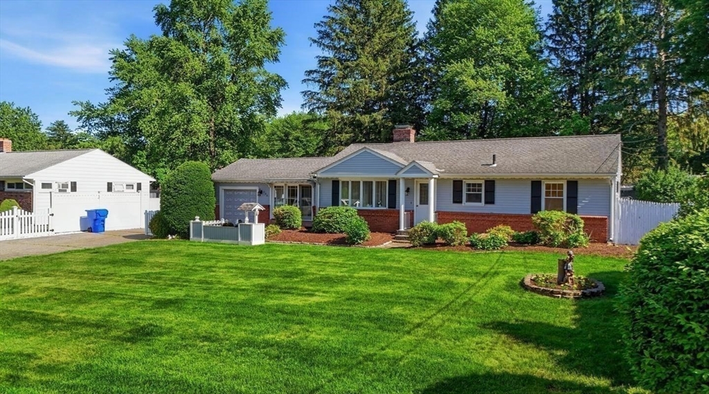 185 Marmon Street, Springfield, Massachusetts, 3 Bedrooms Bedrooms, 5 Rooms Rooms,1 BathroomBathrooms,Residential,For Sale,Marmon Street,73538922