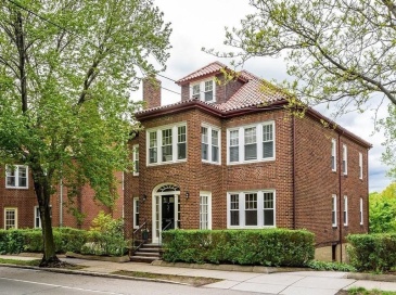 237 Winchester St, Brookline, Massachusetts, 3 Bedrooms Bedrooms, 6 Rooms Rooms,2 BathroomsBathrooms,Residential Lease,For Rent,Winchester St,73522182