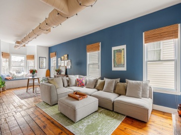 10 Cottage St, Boston, Massachusetts, 1 Bedroom Bedrooms, 3 Rooms Rooms,1 BathroomBathrooms,Residential Lease,For Rent,Cottage St,73554705