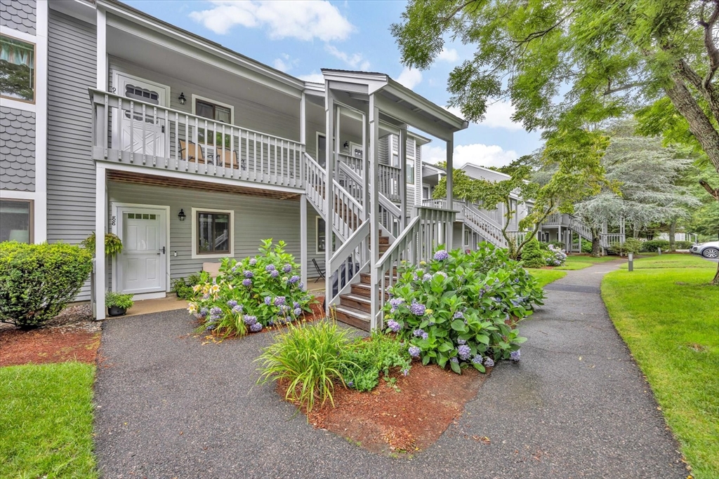 90 Eaton Ln, Brewster, Massachusetts, 2 Bedrooms Bedrooms, 4 Rooms Rooms,2 BathroomsBathrooms,Residential,For Sale,Eaton Ln,73554720