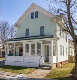 50 Carleton St, Newton, Massachusetts, 4 Bedrooms Bedrooms, 6 Rooms Rooms,2 BathroomsBathrooms,Residential Lease,For Rent,Carleton St,73554725