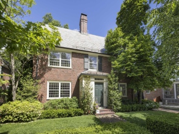 19 Gray Gardens East, Cambridge, Massachusetts, 6 Bedrooms Bedrooms, 10 Rooms Rooms,3.5 BathroomsBathrooms,Residential Lease,For Rent,Gray Gardens East,73554872