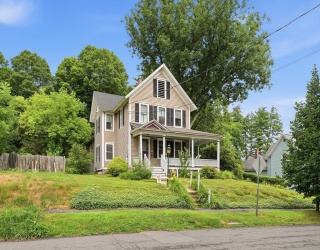 25 Garfield St, Greenfield, Massachusetts, 6 Bedrooms Bedrooms, 14 Rooms Rooms,3.5 BathroomsBathrooms,Residential Income,For Sale,Garfield St,73554880