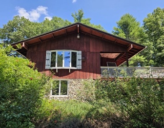 135 Peck Brothers Rd, Monson, Massachusetts, 2 Bedrooms Bedrooms, 5 Rooms Rooms,1.5 BathroomsBathrooms,Residential,For Sale,Peck Brothers Rd,73554887