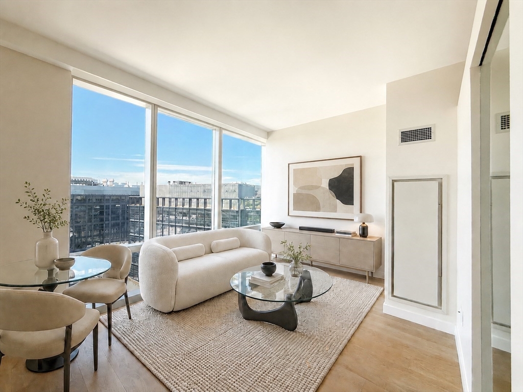 188 Brookline Ave, Boston, Massachusetts, 1 Bedroom Bedrooms, 3 Rooms Rooms,1 BathroomBathrooms,Residential,For Sale,Brookline Ave,73554856
