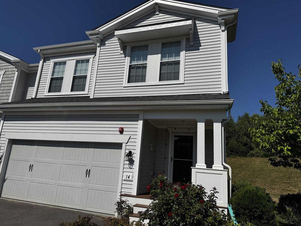 14 Holly Trl, Hopkinton, Massachusetts, 2 Bedrooms Bedrooms, 6 Rooms Rooms,2.5 BathroomsBathrooms,Residential Lease,For Rent,Holly Trl,73554889