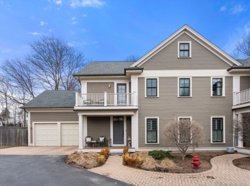 73-79 Auburn St, Newton, Massachusetts, 5 Bedrooms Bedrooms, 11 Rooms Rooms,5 BathroomsBathrooms,Residential,For Sale,Auburn St,73491636
