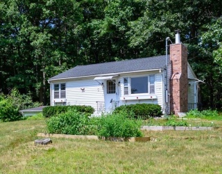 7 Darrel Ave, Granby, Massachusetts, 2 Bedrooms Bedrooms, 4 Rooms Rooms,1 BathroomBathrooms,Residential,For Sale,Darrel Ave,73554727